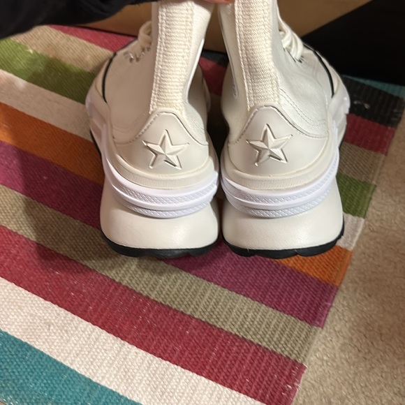 Cream canvas lift converse. NWOT - Picture 4 of 10